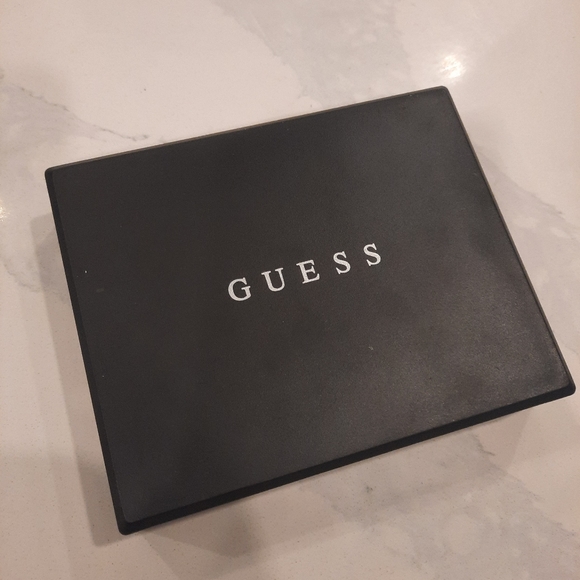 Guess brown wallet - Picture 3 of 3